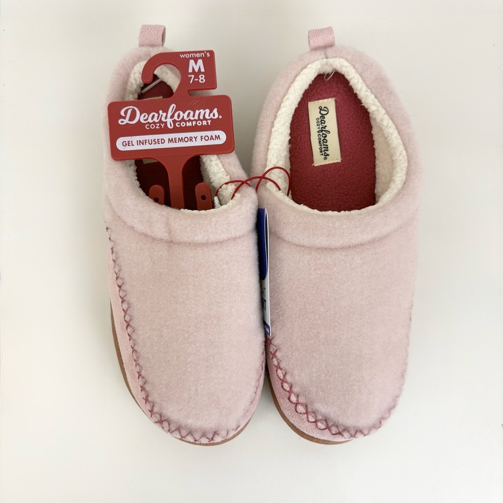 NWT Dearfoams Pink Gel Infused Memory Foam Slippers Women’s - Size Medium 7/8